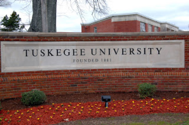 Tuskegee educational experiment gains widespread support.