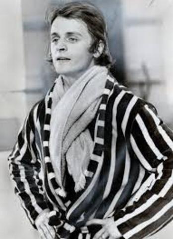 Mikhail Baryshnikov defects