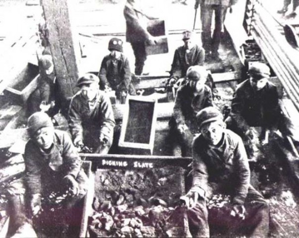 Federal regulation of child labor achieved in Fair Labor Standards Act