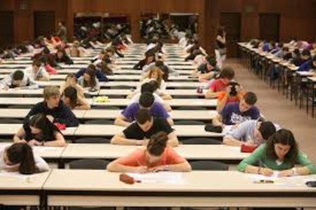 "Estrés y rendimiento académico en estudiantes landivarianos"