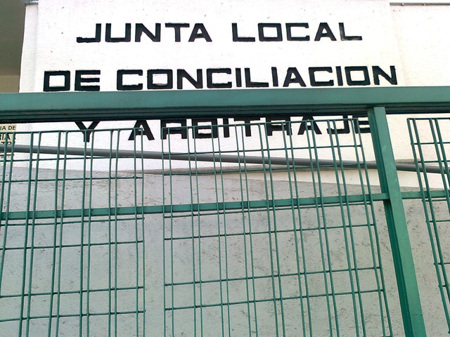 Establecimiento del reglamento de juntas de conciliacion y albitraje en el Distrito Federal.