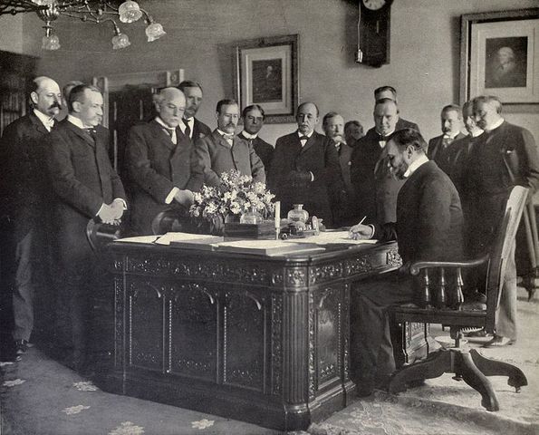 Treaty of Paris (1898) Signed