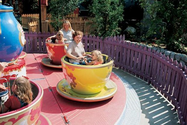 Pepe Lepews Tea Party