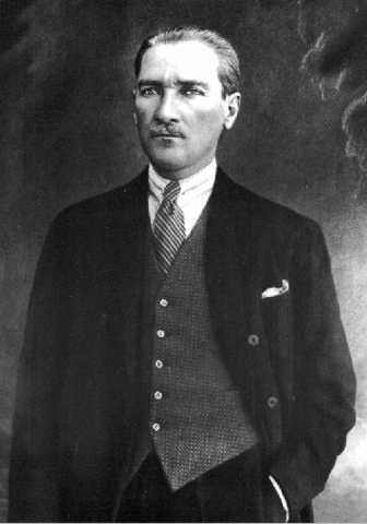 Mustafa Kemal transforms Turkey into Republic