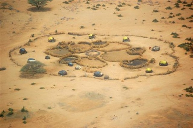 el hombre se acopla a los diferentes lugares del planeta