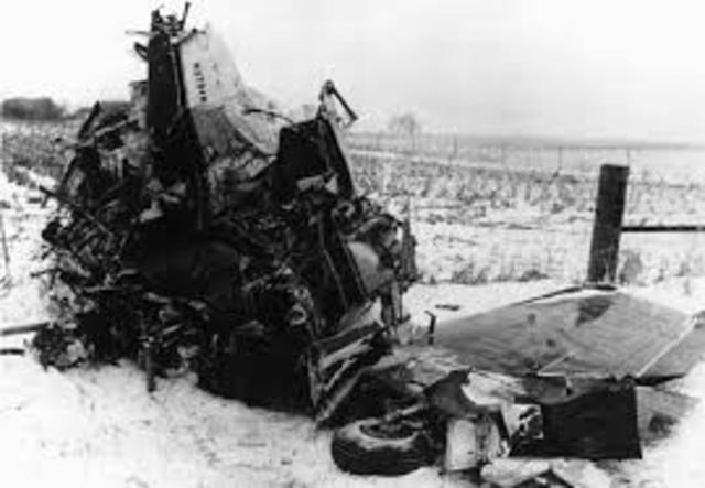 Buddy Holly dies