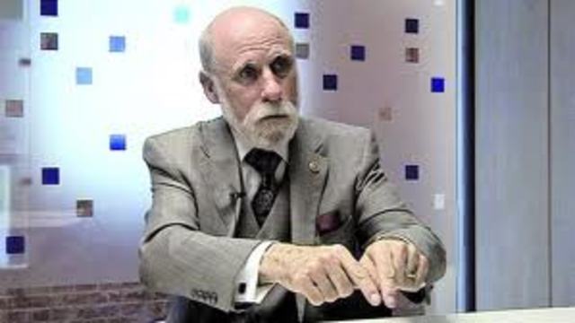 Alguien escribe una palabra nueva "Internet"