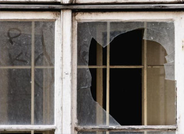 Lets Brake the Windows