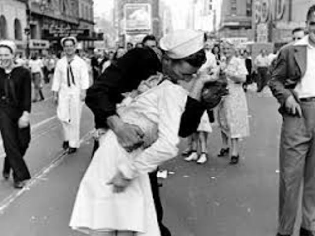 When Leisel kisses Rudy after the bombings