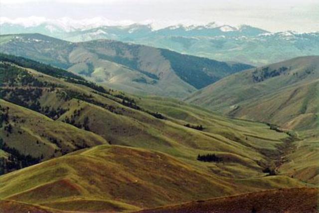 The expedition crosses into present-day Idaho