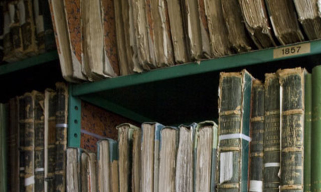 Rudy goes with Liesel to steal a book from the mayor