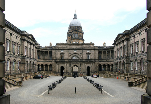 Entrada para a faculdade