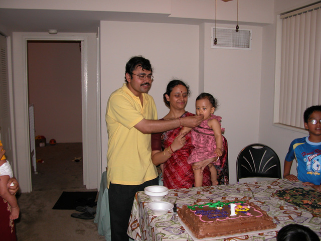 CELEBRATING MY 1ST B'DAY WITH MY MOM & DAD...