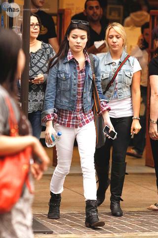 Dejo la escuela, no entro a la Universidad