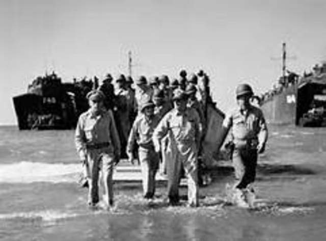 US forces return to recapture the Philippines