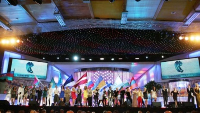 1-й международный конкурс молодых исполнителей популярной музыки «Новая волна» (Юрмала, Латвия).