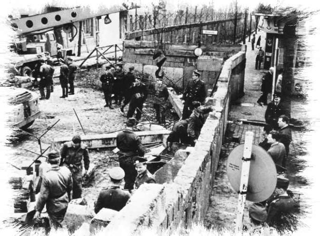 Building of Berlin Wall