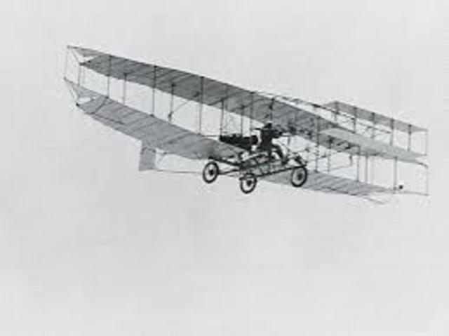 Oliver and Wiber Wright discover the first mand powerd flight