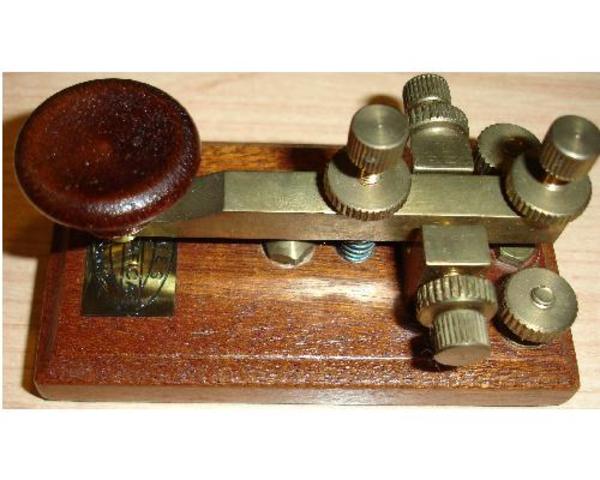 Telegrafía Inalámbrica, Heinrich Hertz comprueba la Teoría de Maxwell; Demostraciones de Marconi y Popov.