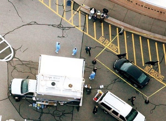 27 killed, one injured: Newtown, Conn.