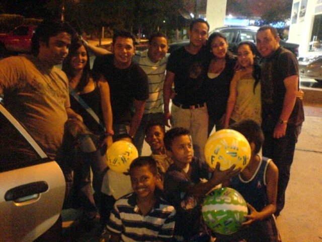 A gift to a poor child. Barranquilla