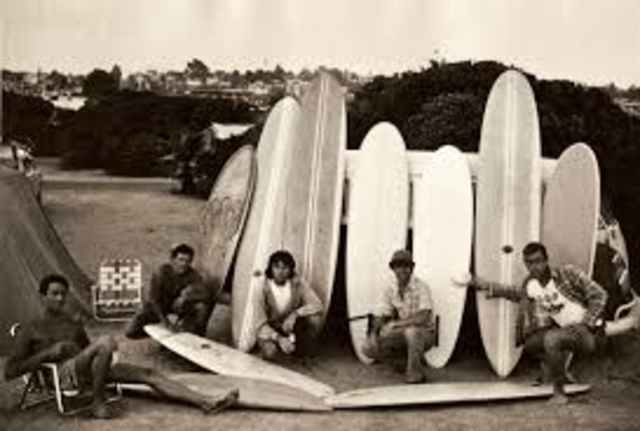 First recorded surfboard