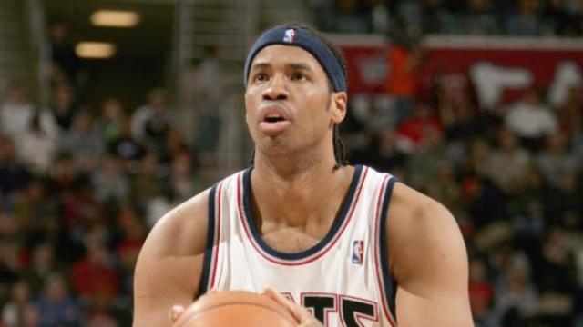 Jason Collins debuts with the New Jersey Nets