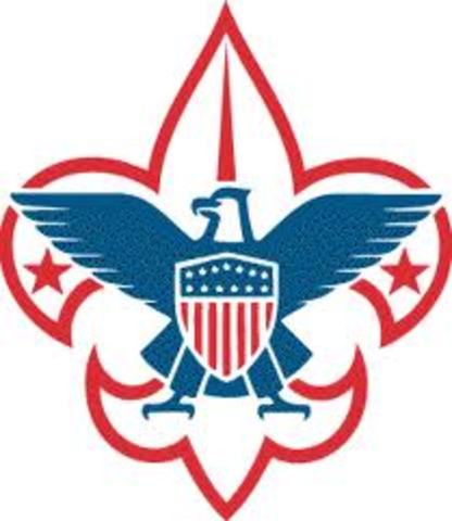 Ryan Lee joims Boy Scouts