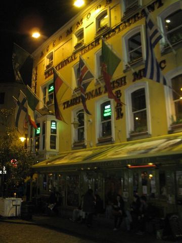 OLIVER ST. JOHN GOGARTY’S PUB