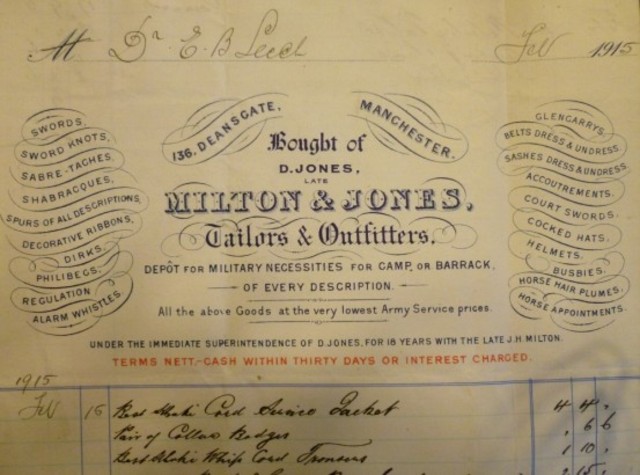 Lenin signs treaty of brestlitovsk