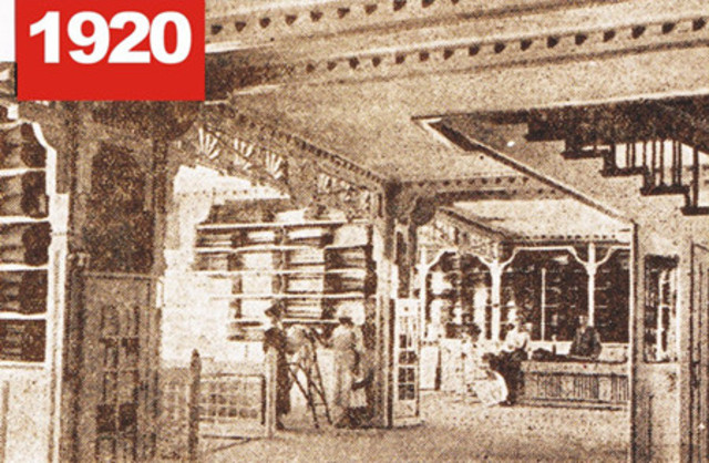 Keskustan puutaloidyllissä “Turun suurin kangaskauppa”