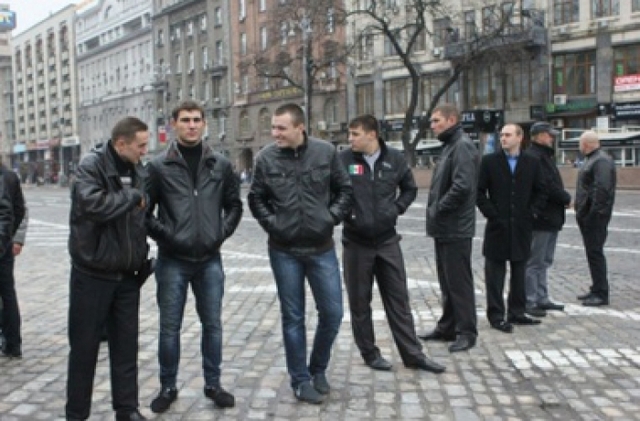 Титушки от Сина поехали в Киев