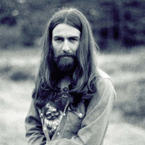 En 1969 realizó una produccion propia con cantantes devotos hari krishna la imagen de harrison habia cambiado drasticamente