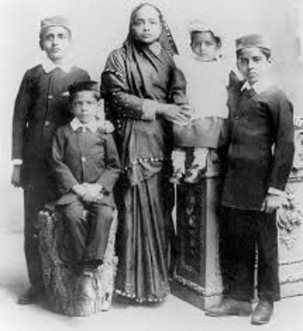 Gandhi Bring Family