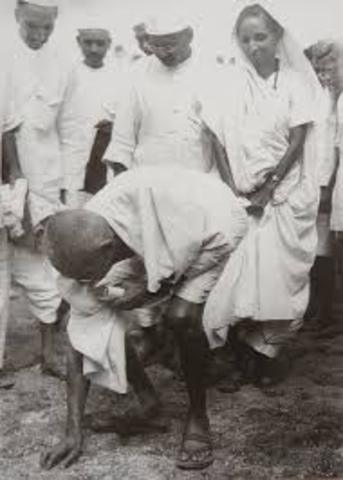 Gandhi and 78 followers marched out from the Sabarmati Ashram and headed to the sea, about 200 miles away, just for sea salt