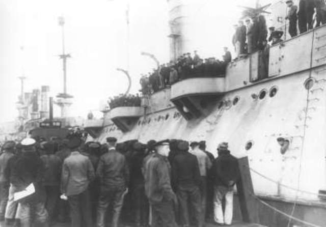 German sailors mutiny