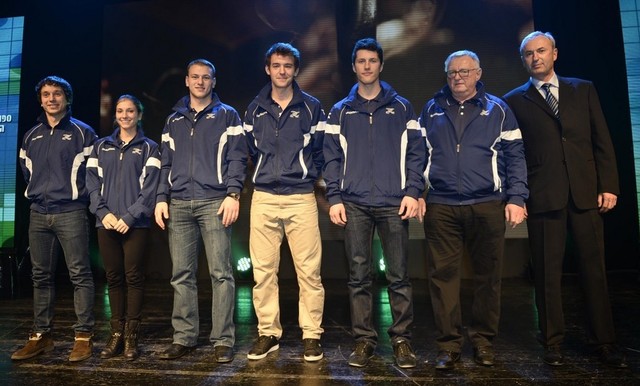 Comite olimpico aprueba equipo de patinaje sobre hielo