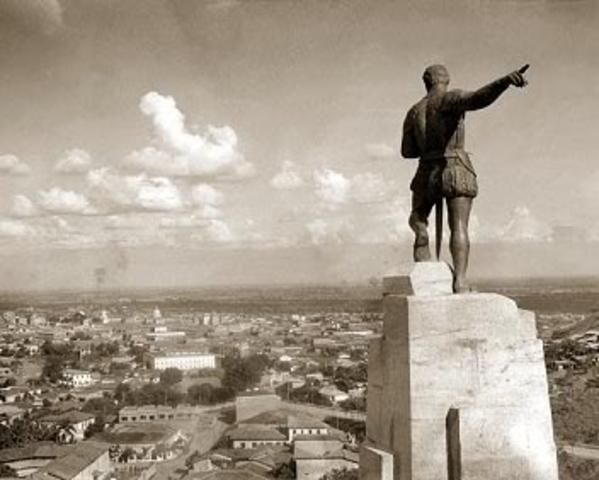 La estatua del Fundador