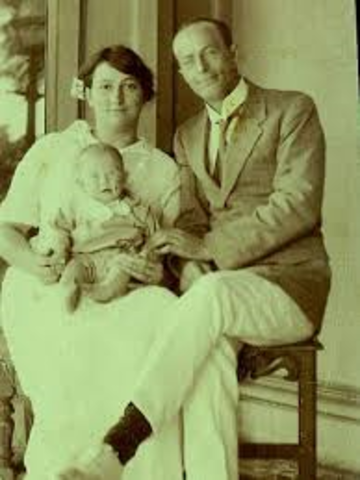 Mawsons first child was born.