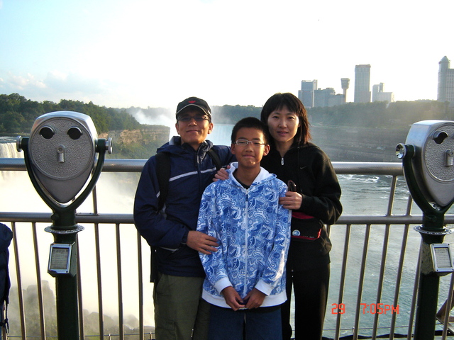 My family emmigrates to Canada