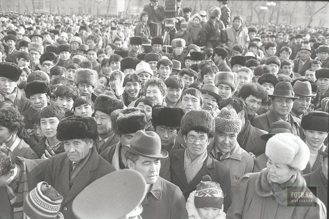 Церемония поднятия флага