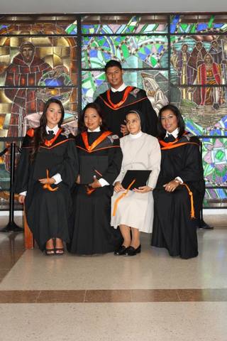 Se obtiene la licencia para el programa de Licenciatura en Educación.