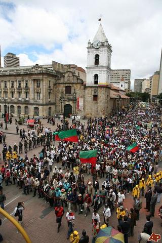 October 12 (Ría de la Raza)