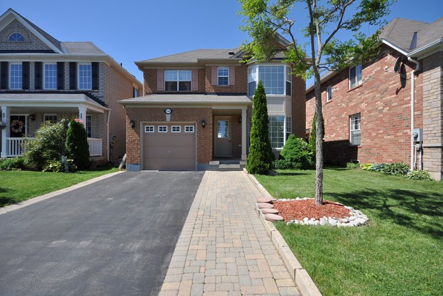 My family migrated to Oakville to live in a house