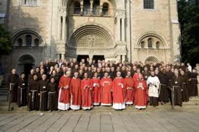 Se restaura la provincia franciscana