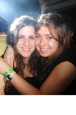 CON DIECIOCHO AÑITOS