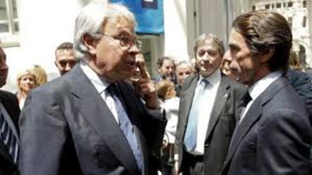 El Partido Popular de José María Aznar gana las elecciones generales en España, tras 14 años de Gobierno socialista presidido por Felipe González.