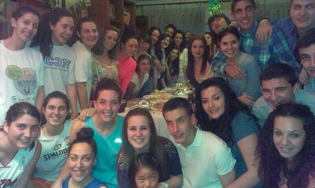 Mis amigos y mi familia me hicieron una fiesta por mi 18 cumpleaños.