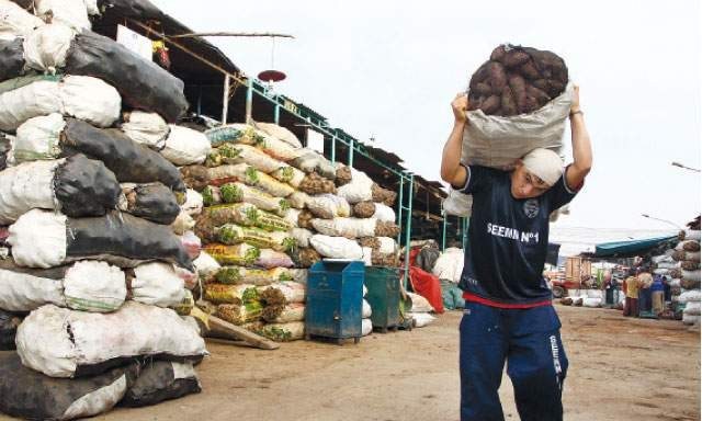 Mercado La Parada continúa actividades pese a que el de Santa Anita inició funciones