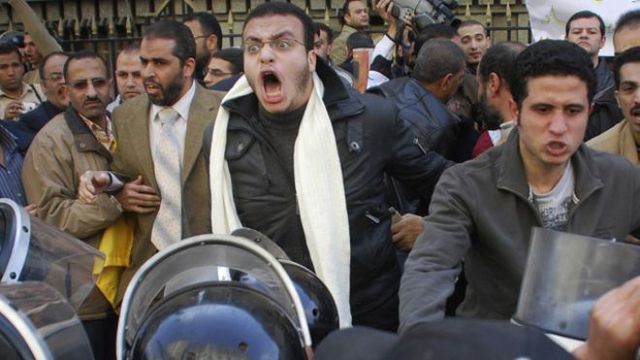 Egyptian citizens fight back!